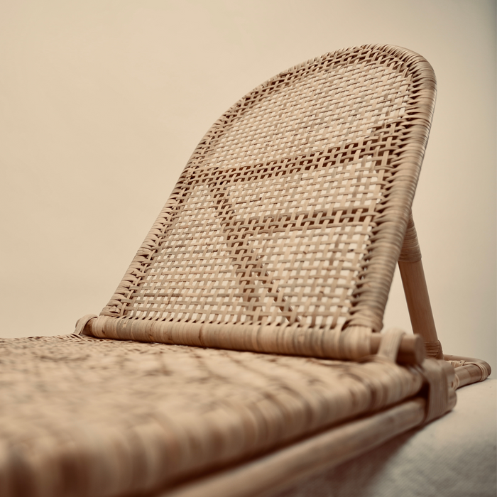 Rattan Beach Chair - KNUS